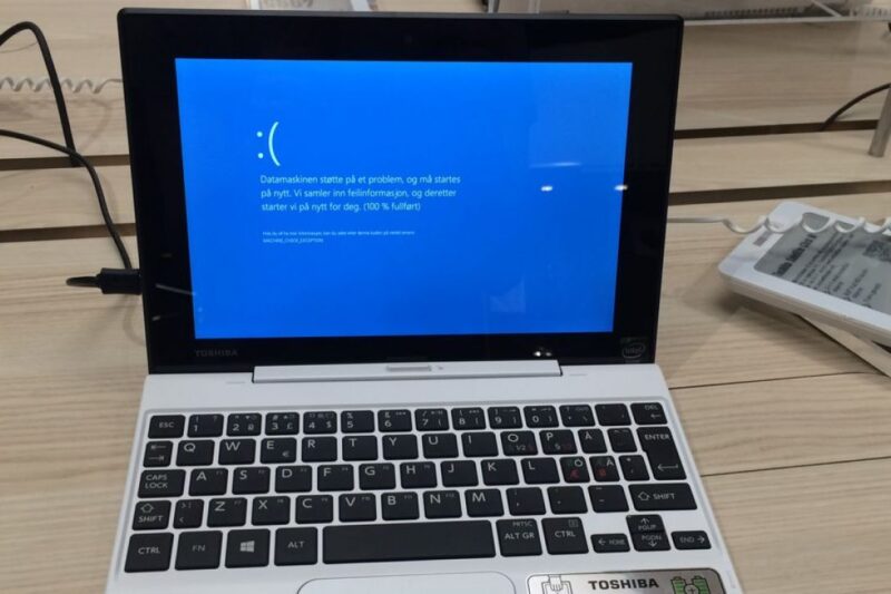 Laptop Crash: Penyebab, Solusi Ampuh, dan Tips Mencegahnya (Panduan Lengkap 2024)