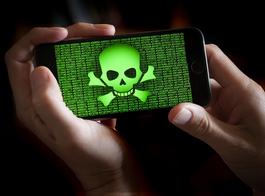 Hilangkan Virus! Panduan Lengkap & Ampuh Mengatasi Malware di Handphone Anda